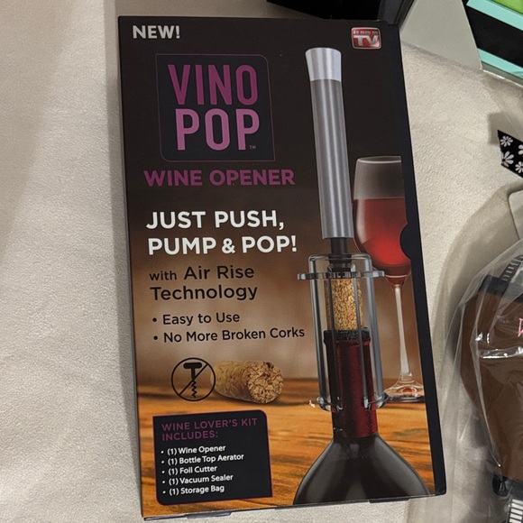 Wine Accessory Gift Set - Picture 5 of 8